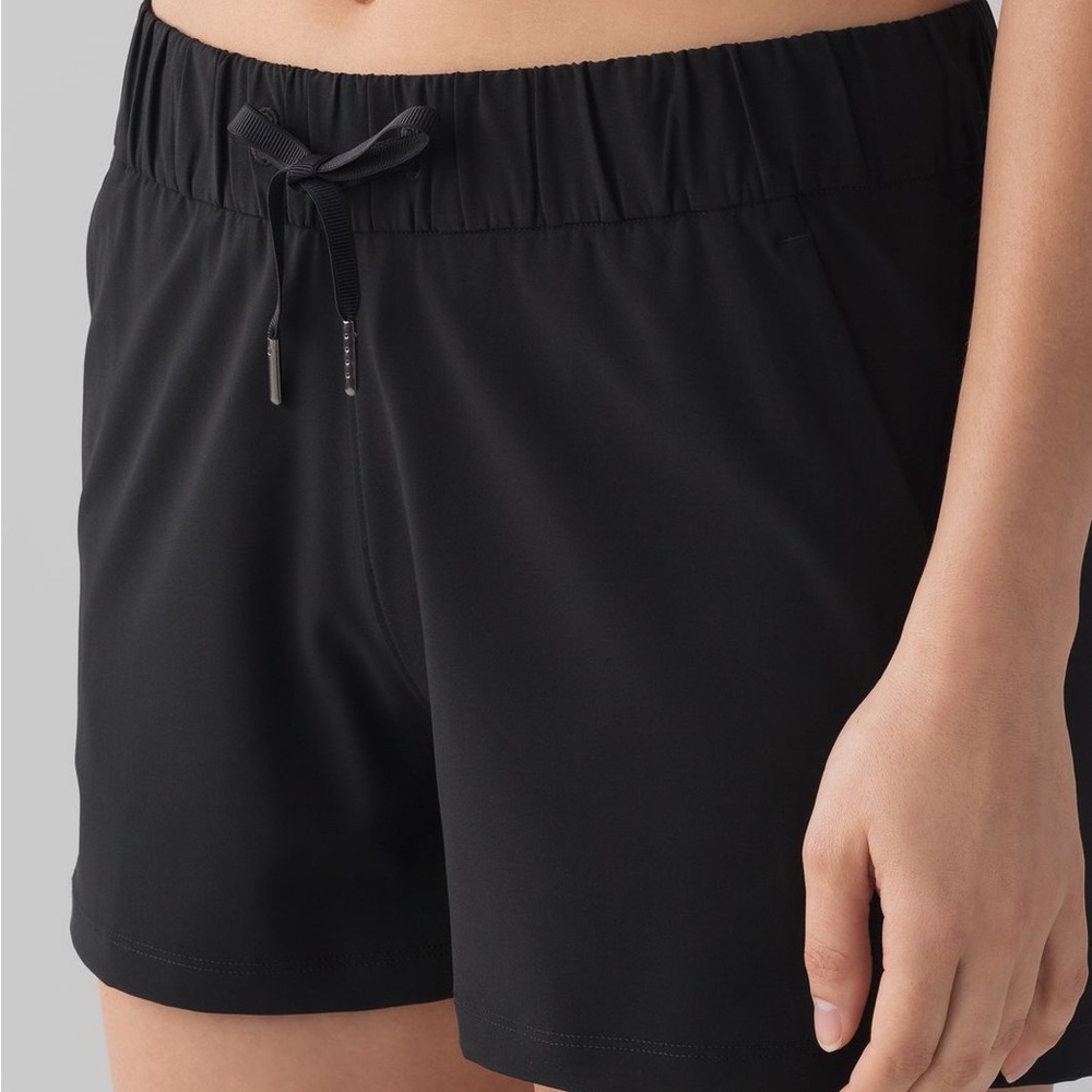 On the Fly Short *Woven